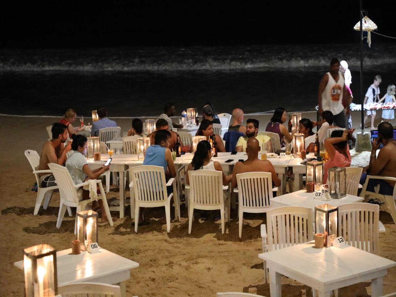 Fresh Wave Mirissa - Beach Front Exterior photo