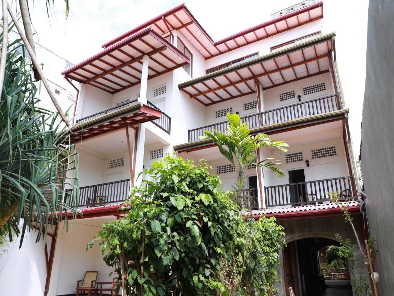 Fresh Wave Mirissa - Beach Front Exterior photo